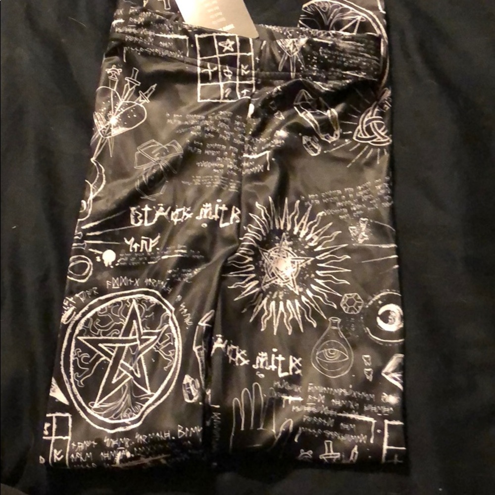 NWT Blackmilk witchcraft leggings XXS